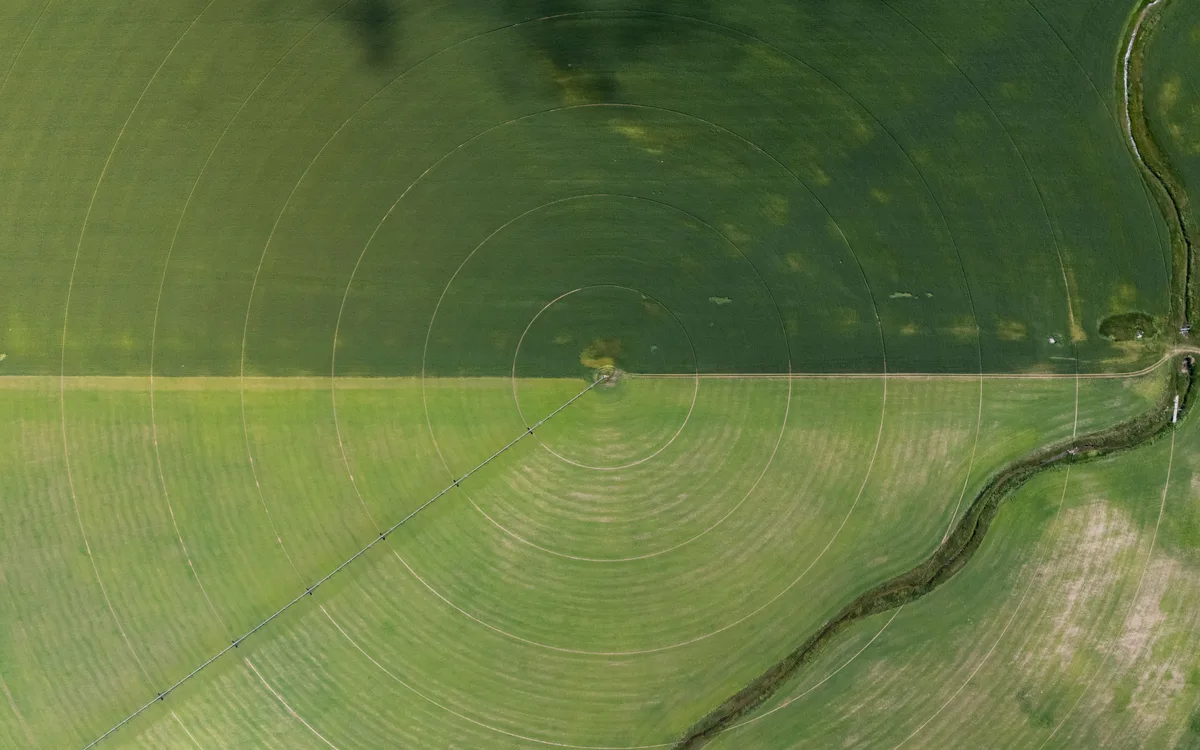 Agri Tracking Systems farm mapping with field boundaries and APN overlays